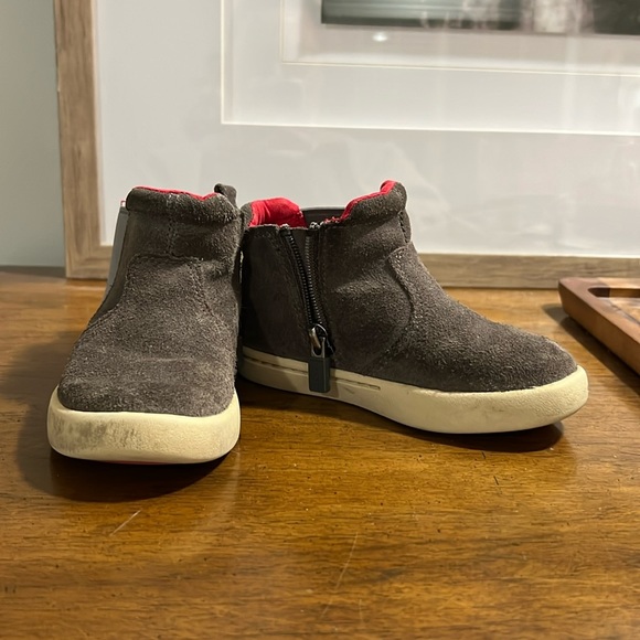 UGG Hamden Trainers Chesnut Toddler Boot - Picture 1 of 12